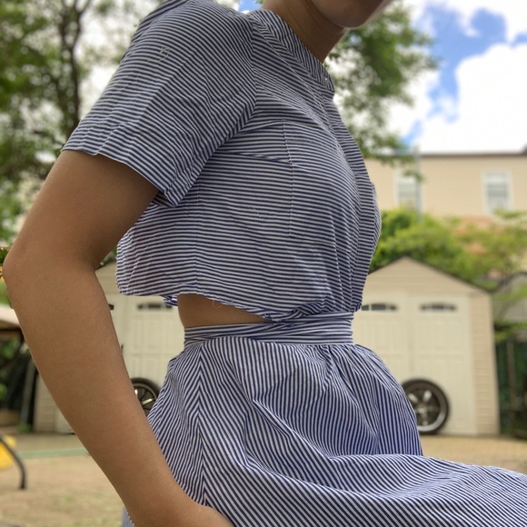 Crop TopSkirt Set /Midi Dress - Picture 6 of 12